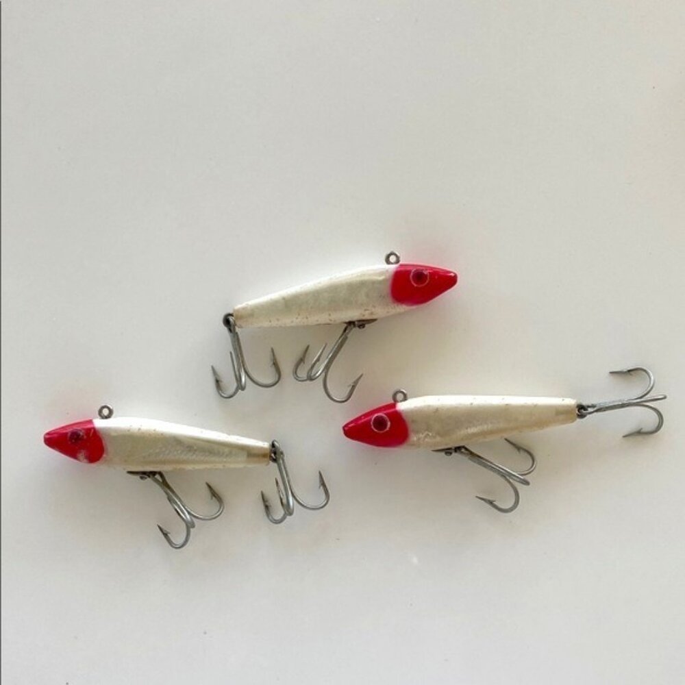 Mixed Fishing Lures Lot of 12 | Minnow Plugs Bucktail Jigs Tsunami Jig Pros | Sa - Picture 5 of 10